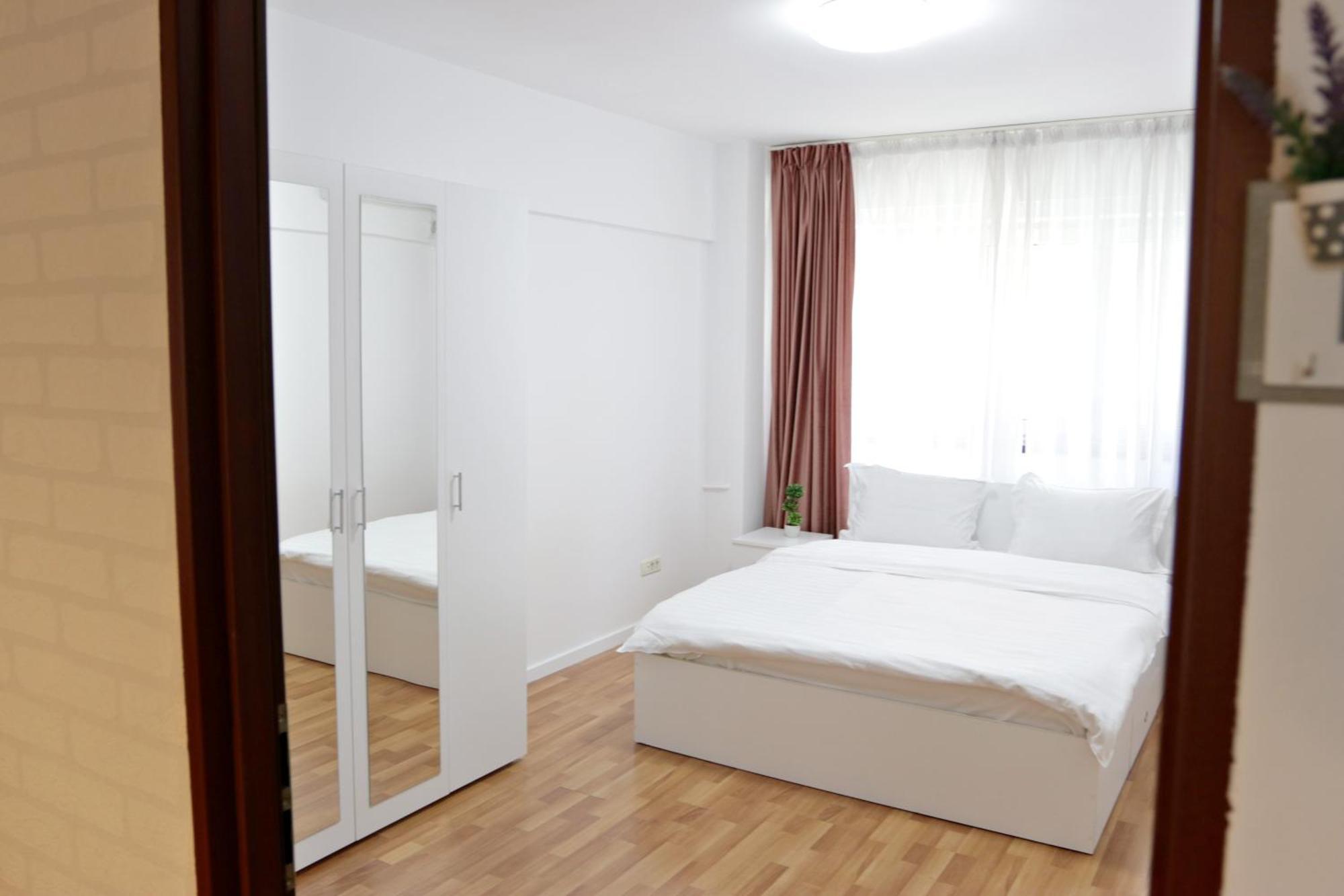 City Base I 2 Bedroom Apt Victoriei Bukares Bagian luar foto